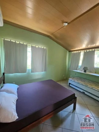 Imagem Belíssima Casa de Condomínio mobiliada no Recanto de Itaipuaçu