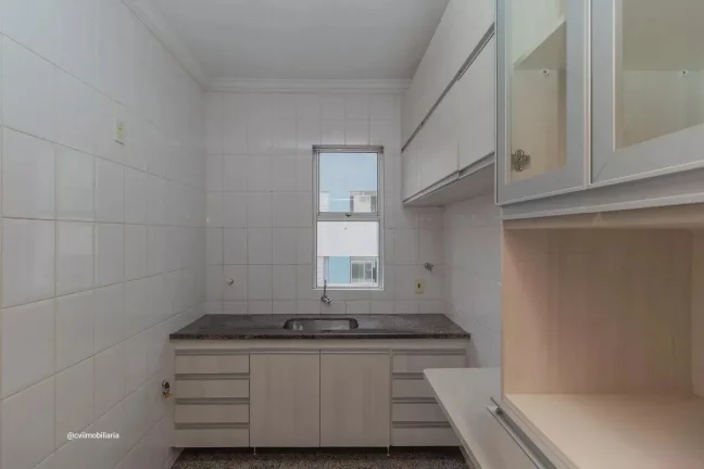 Imagem Este espaçoso apartamento de 153 metros quadrados é uma excelente escolha para quem busca conforto...
