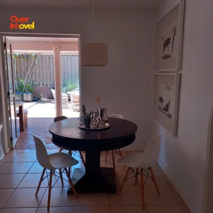 Imagem Casa de luxo em condomínio à venda em Ribeirão Preto-SP, Bosque das Juritis. 4 quartos, 3 suítes, 2 salas, 5 banheiros, 2 vagas. 175,00 m². Visite já! Bosque das Juritis - Quer Imóvel Negócios Imobiliários