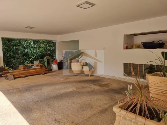 Conforto, segurança e natureza!!! Casa com 3 suítes , 4 vagas - *Granja Viana