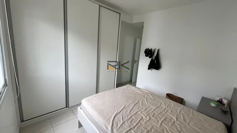 Imagem APARTAMENTO NO PARQUE VIVAMAR COM 2 DORMITÓRIOS SENDO 1 SUÍTE,SALA 2 AMBIENTES,COZINHA,2 VAGAS DE GARAGEM