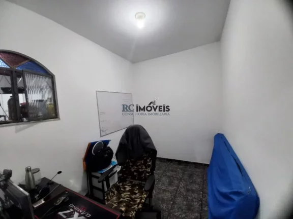 Imagem Casa a Venda no bairro Barro Vermelho - São Gonçalo, RJ