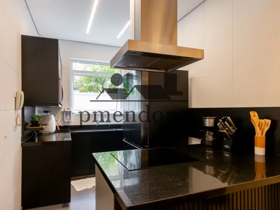 Imagem Apartamento reformado no primeiro andar em prédio charmoso da Ru Dr Gabriel dos Santos