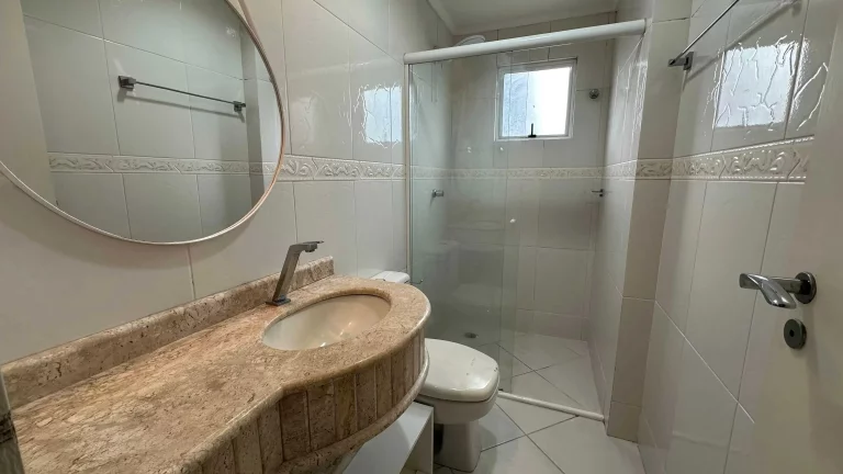 Imagem Apartamento com 3 dormitórios sendo 1 suíte e 1 vaga de garagem em Balneário Camboriú/Sc