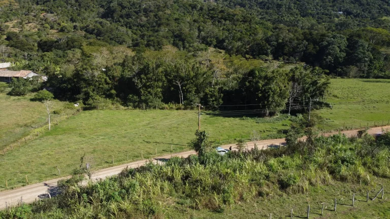 Imagem Terreno de 2.275m² em Garopaba/SC - R$650.000,00