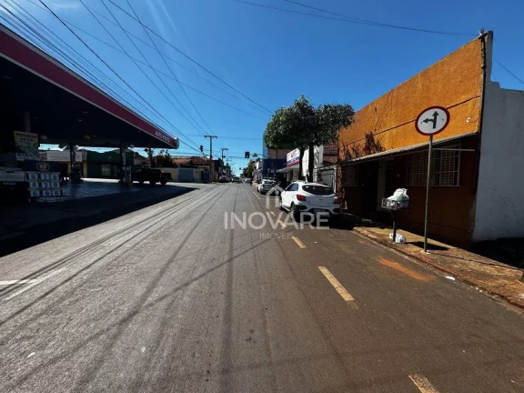 Imagem Terreno à venda, 256 m² por R$ 700.000,00 - Centro - Itumbiara/GO