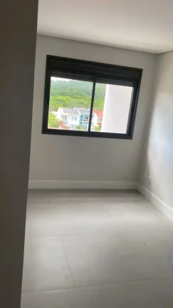 Imagem Apartamento com 2 dormitórios sendo 1 suíte e 1 vaga de garagem em Governador Celso Ramos/SC