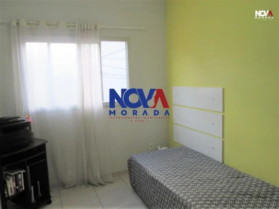 Imagem Venha morar em uma casa de 3 quartos com suíte, localizada em uma rua asfaltada e com fácil acesso...