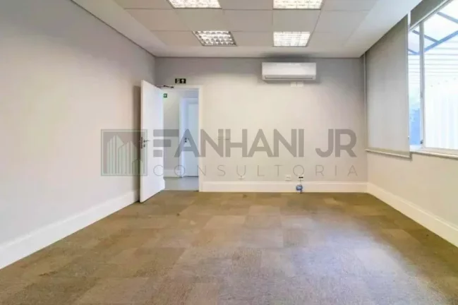 Imagem Excelente oportunidade de locação de casa comercial no Jardim América, São Paulo-SP: 5 salas, 8 banheiros, 1000m² de área!