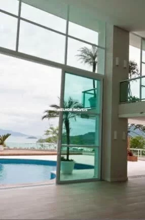 Imagem Casa Alto Padrão mobiliada e decorada á venda com 6 suítes e 8 vagas na Interpraias em Balneário Camboriú.