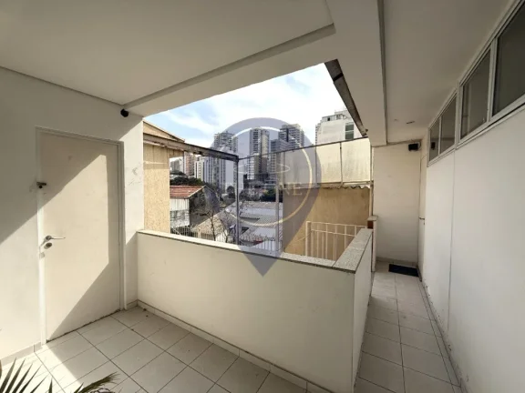 Imagem Casa à venda em Perdizes, São Paulo-SP: 4 quartos, 2 salas, 5 banheiros, 2 vagas de garagem, 213m². Confira!