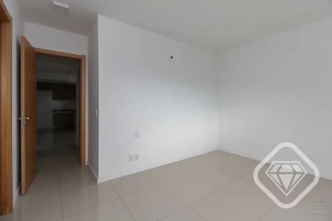 Imagem Apartamento semi-novo com vista, suíte e infraestrutura completa .

A Brilhante Imóveis oferece es...