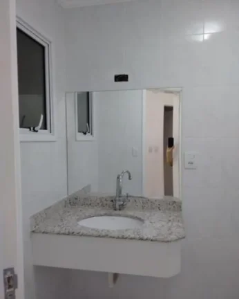 Imagem Apartamento à venda no Guarujá na Praia das Pitangueiras.