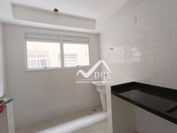 Imagem Sobrado com 3 dormitórios à venda, 151 m² por R$ 950.000,00 - Gonzaga - Santos/SP