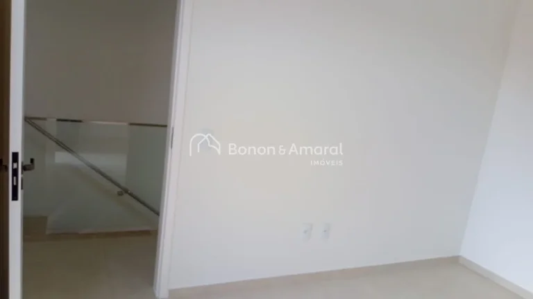 Imagem Casa à venda no Parque Jambeiro, 3 quartos, 1 suíte

Sobrado excelente!
Piso superior com 3 quarto...