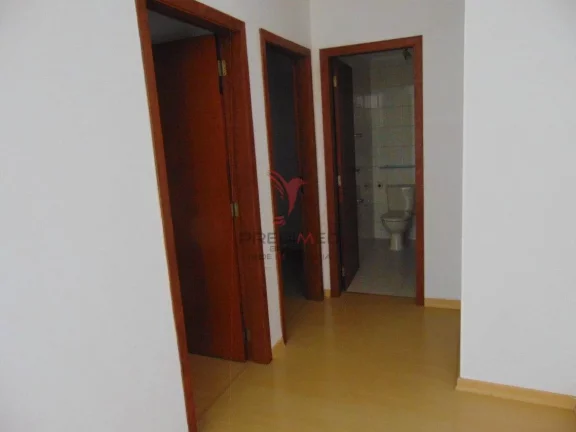 Imagem Venda: Apto 2 Quartos, Garagem, Elevador. Ficam Móveis da Cozinha, Banheiro e Quarto
