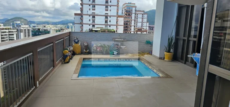 Imagem Apartamento de luxo à venda na Barra da Tijuca, Rio de Janeiro - 4 quartos, 2 suítes, 2 salas, 4 banheiros, 3 vagas de garagem - 304m².
