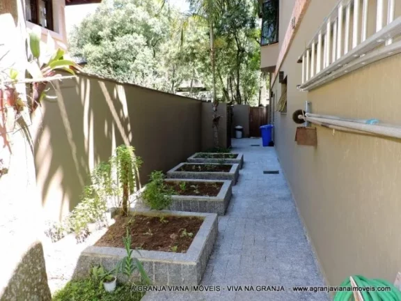 Imagem Casa à venda, 443 m² por R$ 2.100.000,00 - Granja Viana - Jandira/SP
