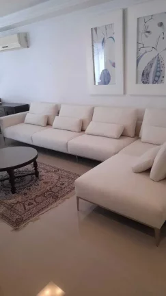 Imagem Apartamento com 3 suítes e 3 vagas de garagem em Meia Praia - Itapema/SC