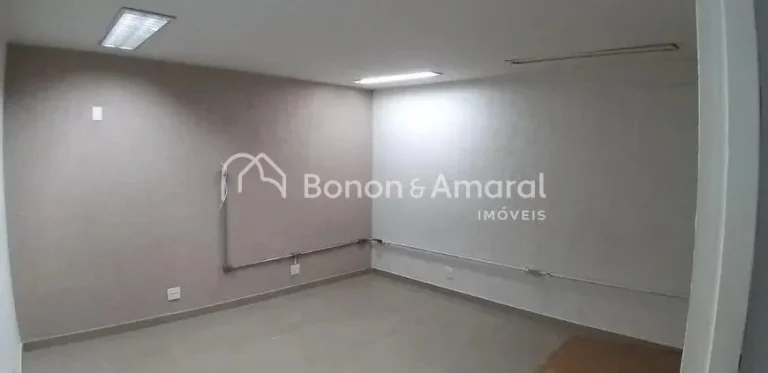 Imagem Imóvel Comercial com 441 m² e 17 salas, terreno de 800,00 metros no Jardim Chapadão - Campinas/SP