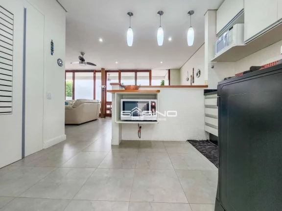 Imagem Belíssima casa de Villagio à venda com 4 Dormitórios sendo 2 suítes 232m² na Riviera de São Lourenço - Bertioga SP