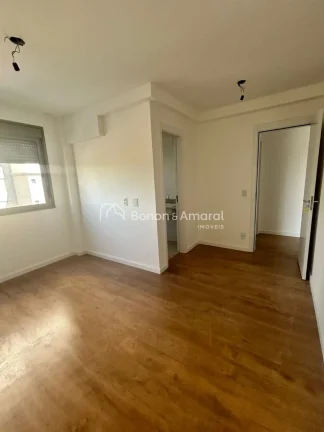 Imagem Espetacular, este apartamento de 96 m² oferece uma sala de estar e jantar integradas, com amplas ja...