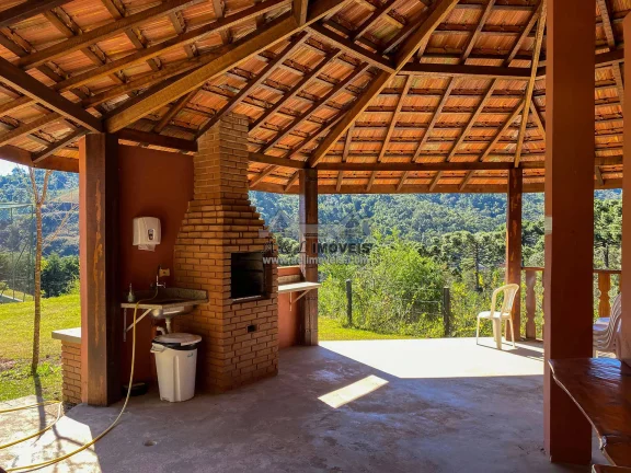 Imagem Casa à venda em Campos do Jordão - Chalé com 3 dormitórios