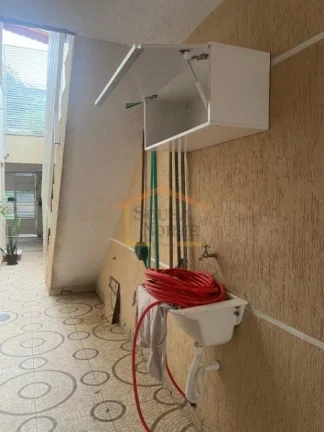 Imagem Casa térrea com edícula e área gourmet, implantada em terreno de 150m², com 200m² de área cons...
