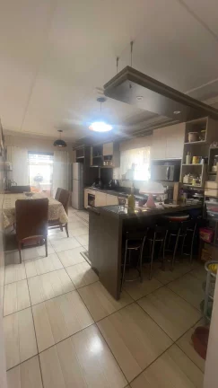 Imagem Casa com 2 dormitórios sendo 1 suíte e 2 vagas - Aventureiro | Joinville/SC