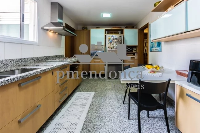 Imagem Apartamento à venda em Perdizes com 3 suítes e 3 vagas com 154m2
