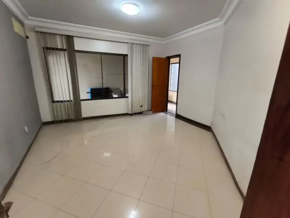 Imagem Sobrado De Esquina Sozinho No Lote No Centro De Sanedor Canedo