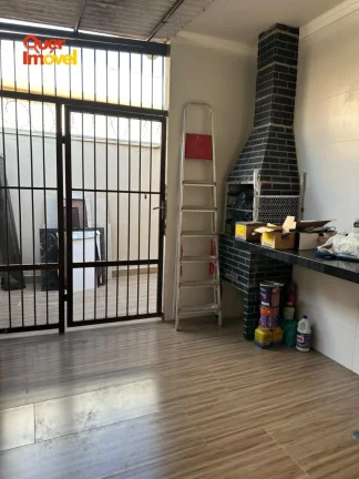 Imagem Casa ampla e bem localizada em Ribeirão Preto-SP, Vila Tibério: 3 quartos, 1 suíte, 1 sala, 2 banheiros, 1 vaga, 112m².