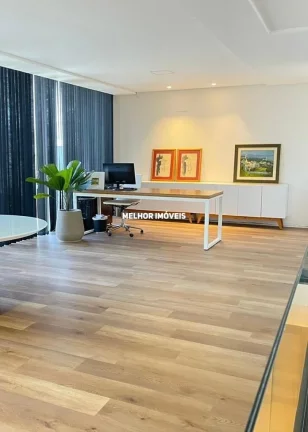 Imagem Casa de Alvenaria nova à venda com 5 suítes e 8 vagas de garagem localizada no centro de Balneário Camboriú