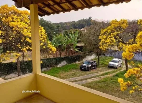 Imagem Descubra esta encantadora casa na Avenida Otacílio Negrão de Lima, localizada no bairro Pampulha e...
