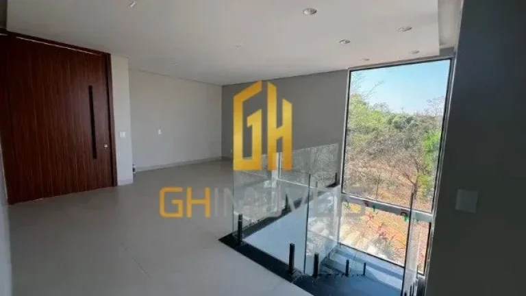 Imagem O sobrado possui 

-Garagem para 5 veículos, 2 cobertos bem confortável e 3 na rampa, 
- Depósito...