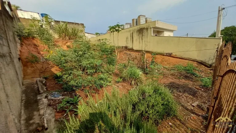 Imagem Terreno à Venda com 300m² - Jardim do Lago - Jundiaí/SP
