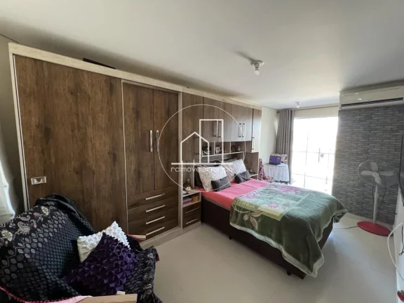 Imagem Casa / Sobrado para Venda em Florianópolis / SC no bairro São João do Rio Vermelho