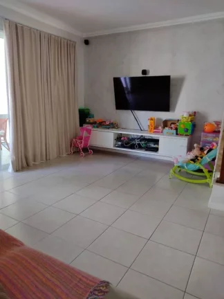 Imagem Casa à Venda no Condomínio Vila D'Este - Espaço, Conforto e Privacidade!