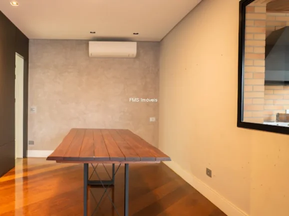 Imagem Imperdível! Apartamento com 4 quartos e 2 suítes em Moema. Venha conferir!