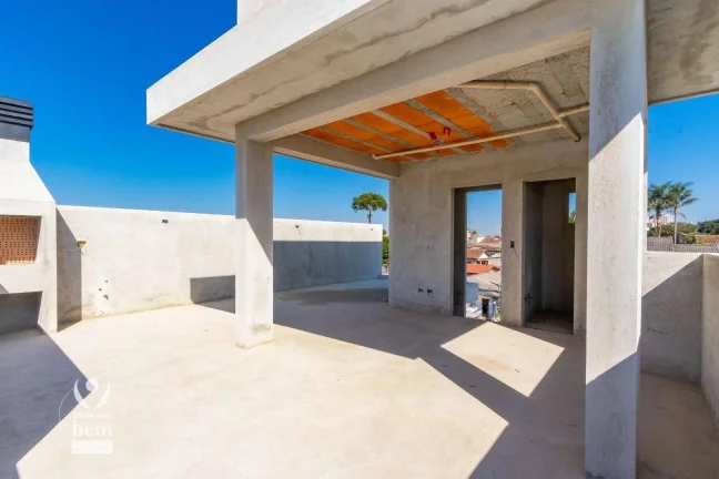 Imagem Sobrado em condomínio fechado - Estuda Permuta - 3 suítes, terraço com churrasqueira e 2 vagas de garagem a venda no Capão Raso