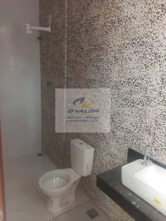 Imagem Vendo Casa Nova, em Condomínio Fechado, com 139m², 3 quartos s/ 3 suítes e 2 vagas