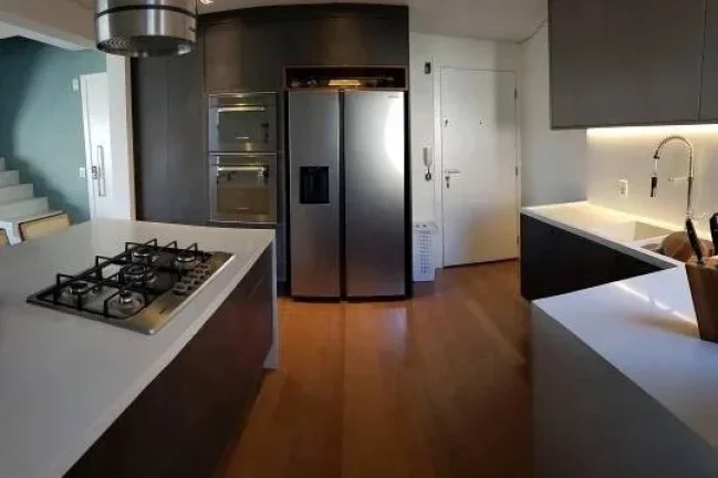 Imagem Cobertura no Alto da Boa Vista, com 234 M², 3 quartos sendo uma suíte master, 5 banheiros, 3 vagas, área de serviço, ar condicionado, churrasqueira.