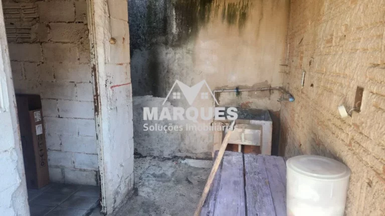 Imagem Sobrado c/ 3 dorms, e mais 2 casas nos fundos