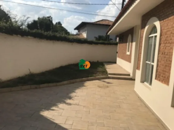 Imagem Casa para Venda em São Roque, Jardim Meny, 4 dormitórios, 1 suíte, 1 banheiro, 4 vagas