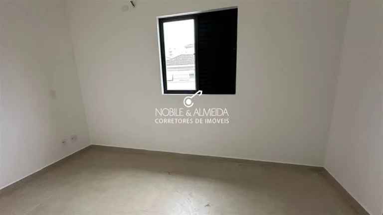 Imagem Fino acabamento, piscina e 2 vagas de garagem privativas.