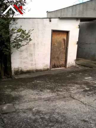 Imagem Galpão Comercial de Excelente Localização na Vila Bertioga: 2 Salas, 2 Banheiros, 6 Vagas - 250m² - São Paulo-SP