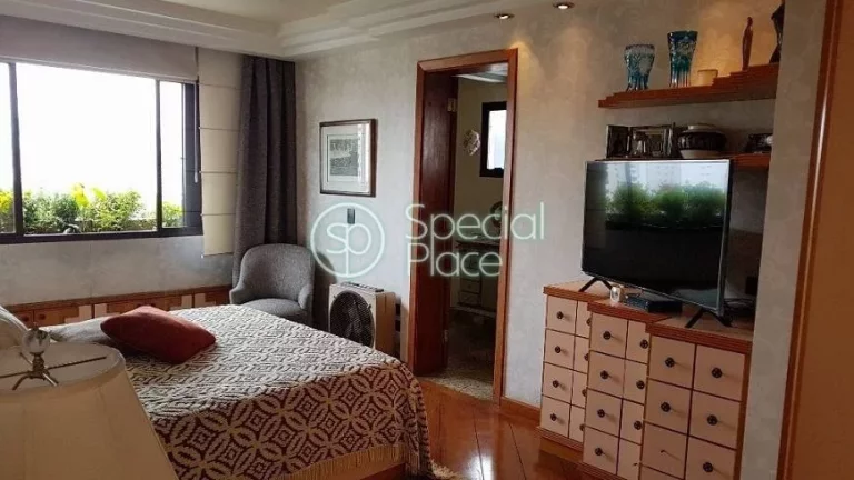 Imagem Cobertura com vista definitiva para a Z1 zona residencial de Moema. No piso superior, possui lazer c...