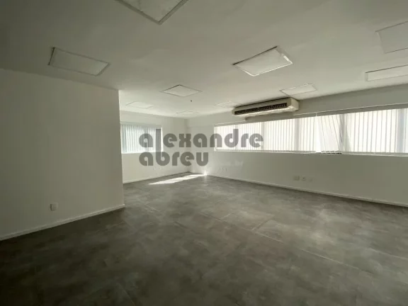Sala Comercial para Alugar, 134 m² em Itaim Bibi - São Paulo