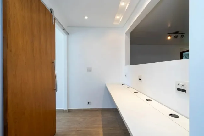 Imagem Apartamento 92M², 2Q, 1 Suíte, 2 Banheiros, Cooktop, Forno Embutido.