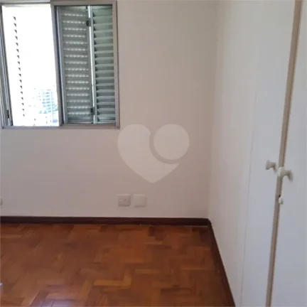 Imagem Apartamento à venda com 2 quartos no condomínio Edifício Guaracá, São Paulo - SP